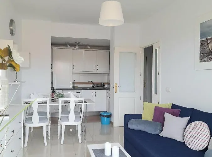 New In Pacos Фуэнхирола